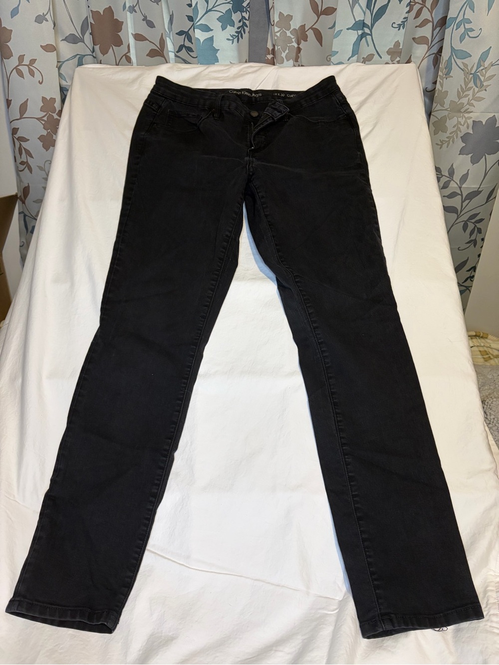 Calvin Klein Jeans Women's Black Straight Leg Jeans